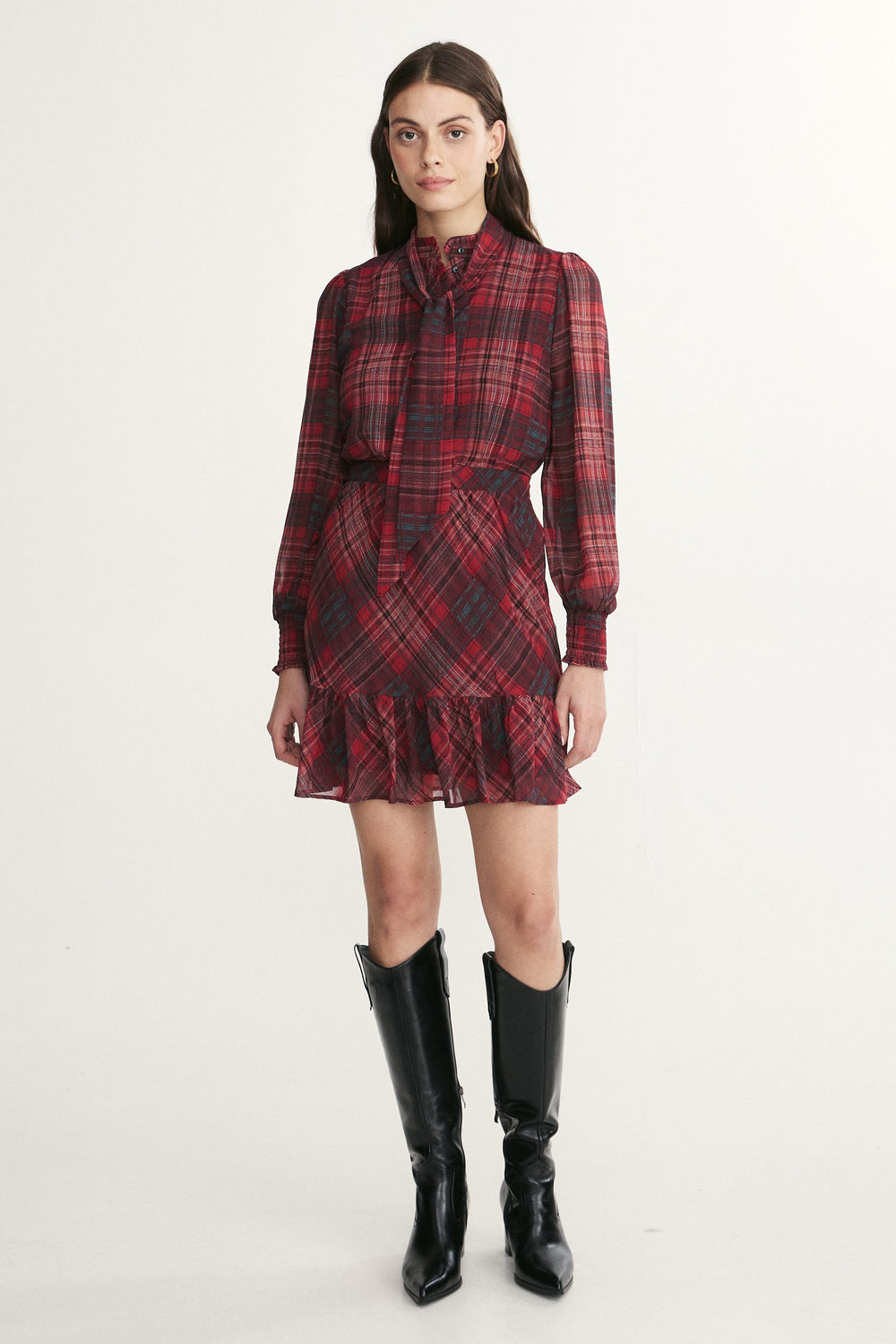 Plaid fluid dress with tied neck