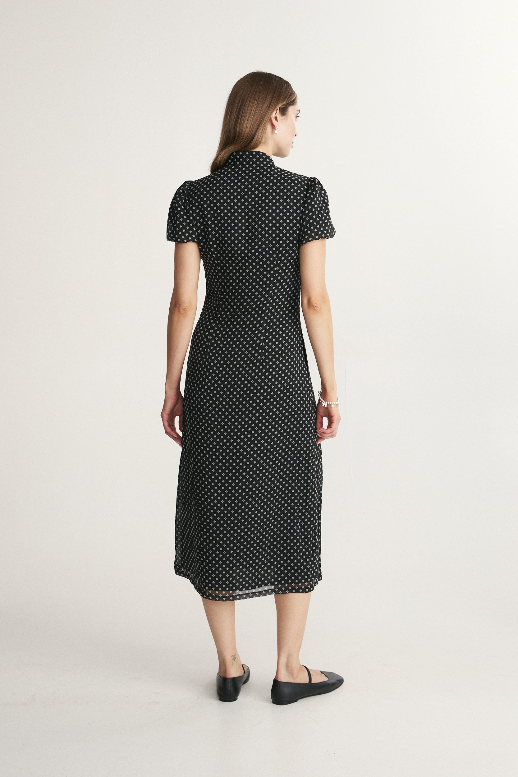 Robe à nœud sur le devant