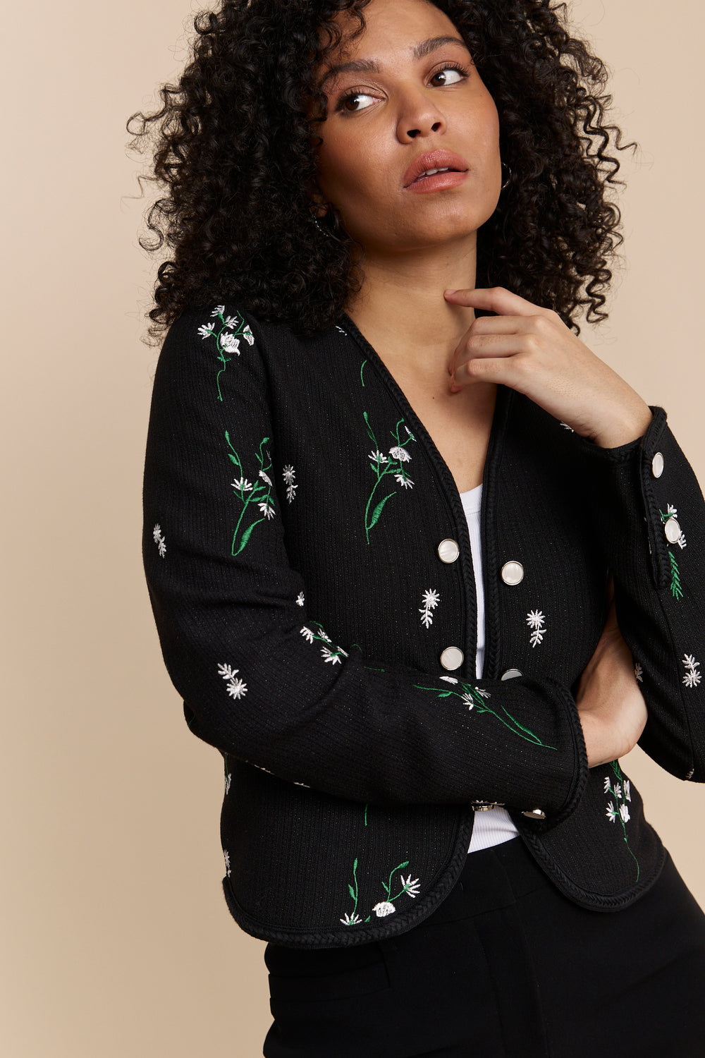 Short jacket with embroidery