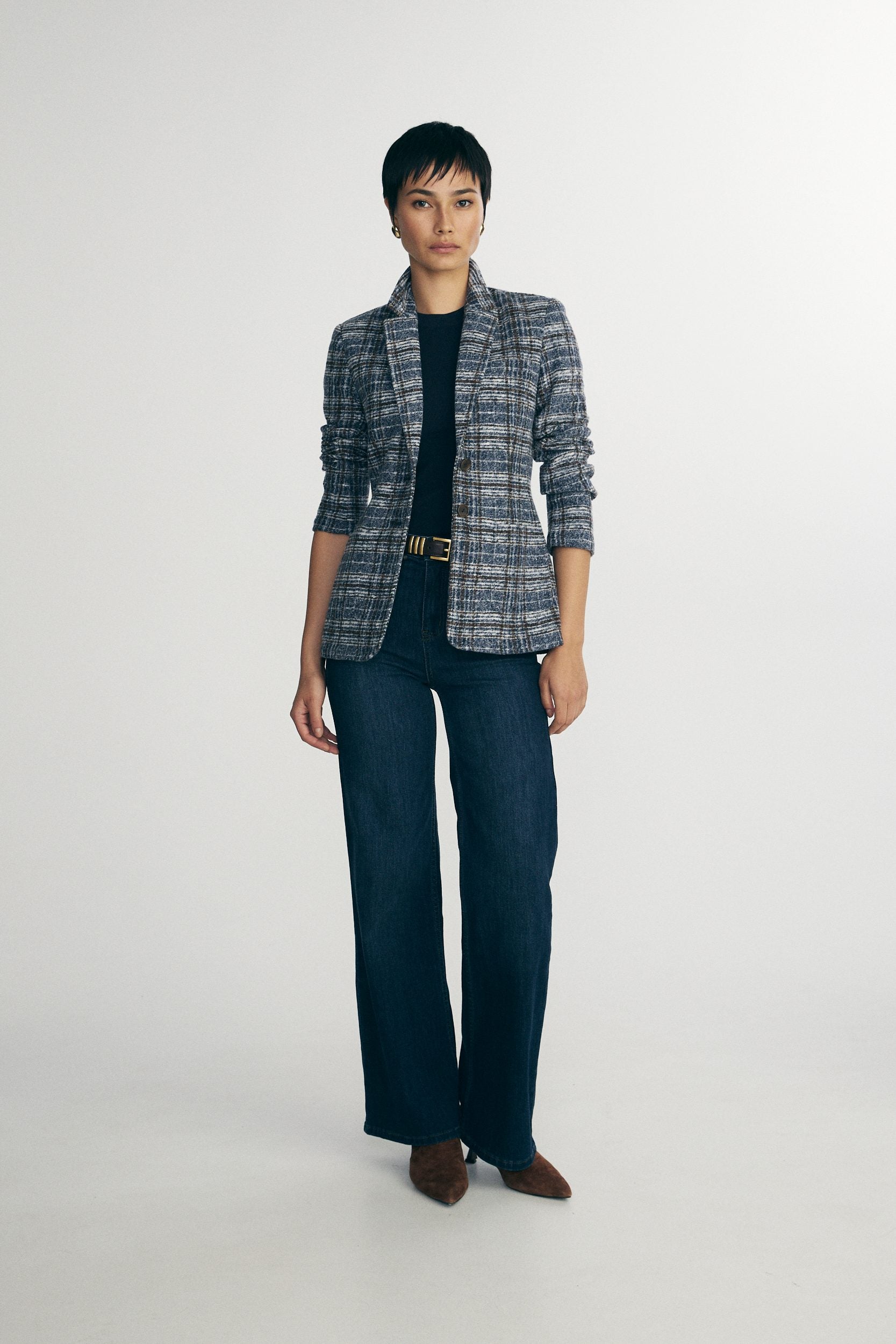 Two buttons fitted stretch blazer
