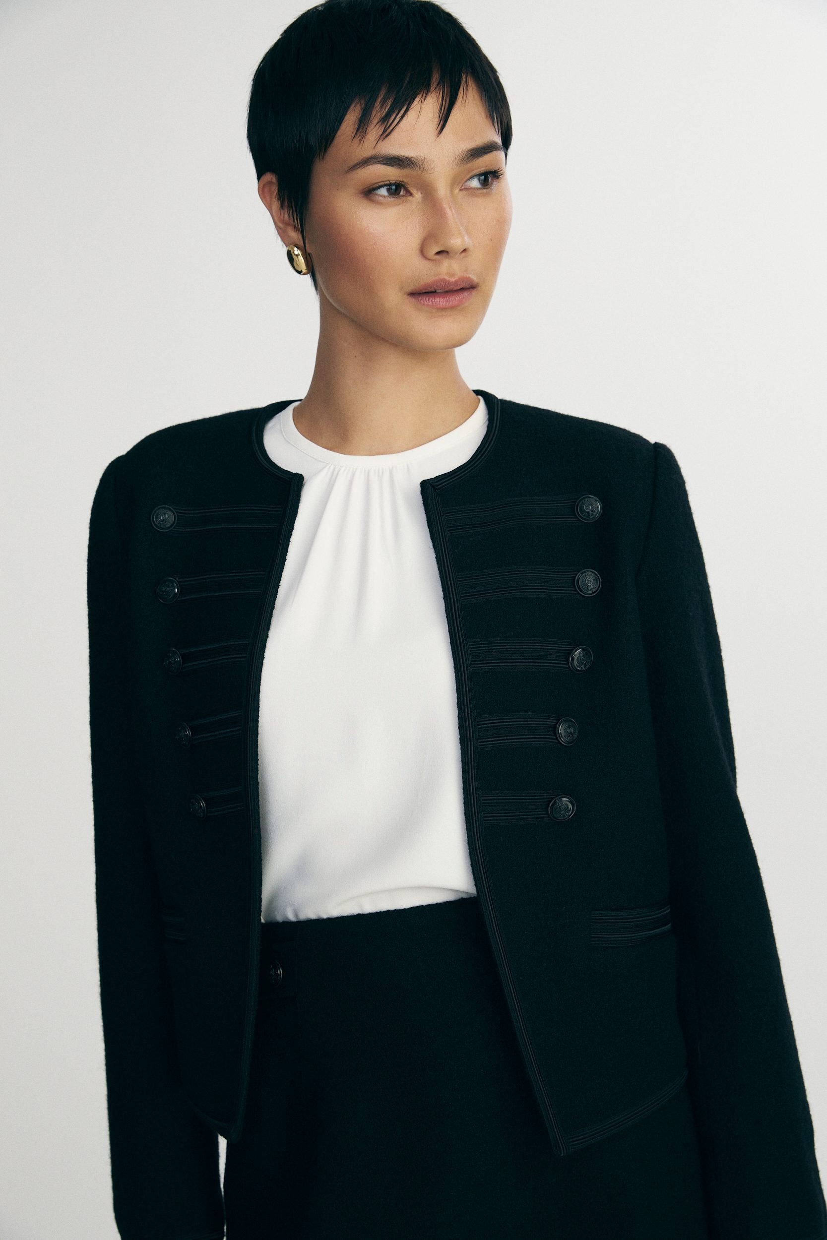 Short stretch blazer