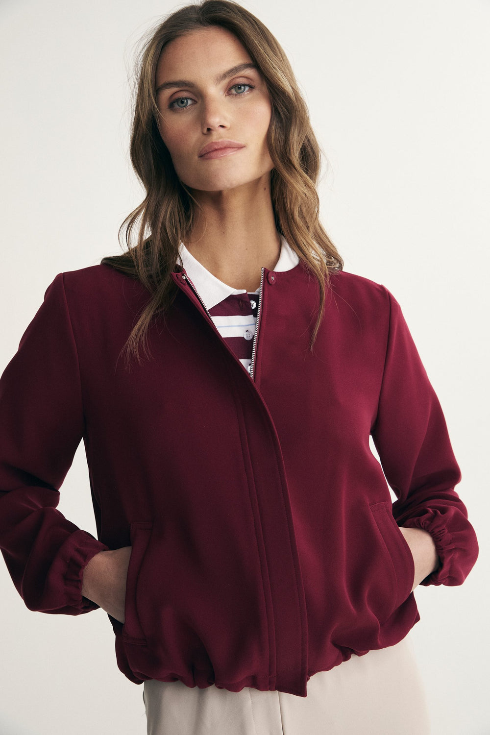 Veste courte à cordon