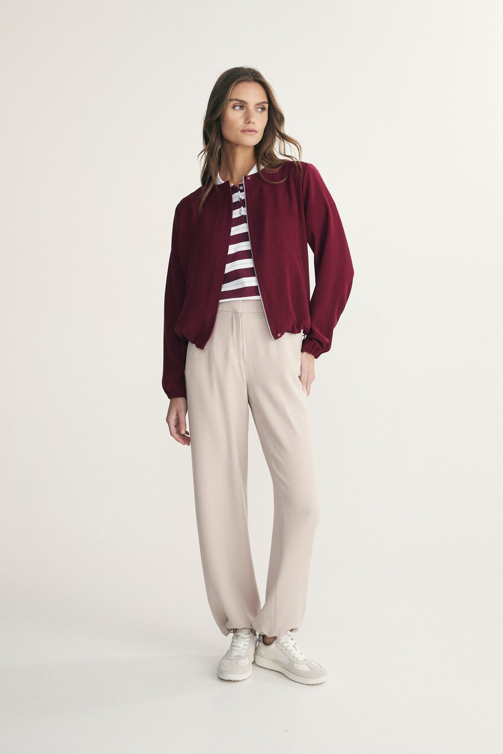 Veste courte à cordon