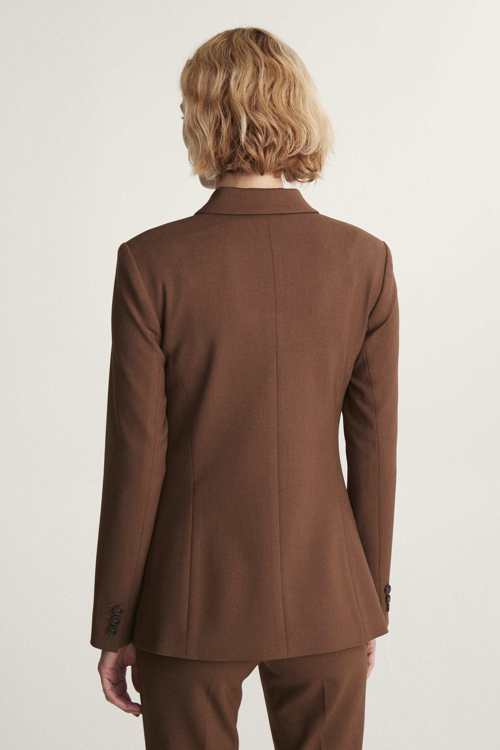 Veston semi-ajusté essentiel à 2 boutons