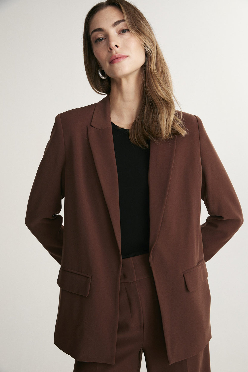 Fluid straight blazer