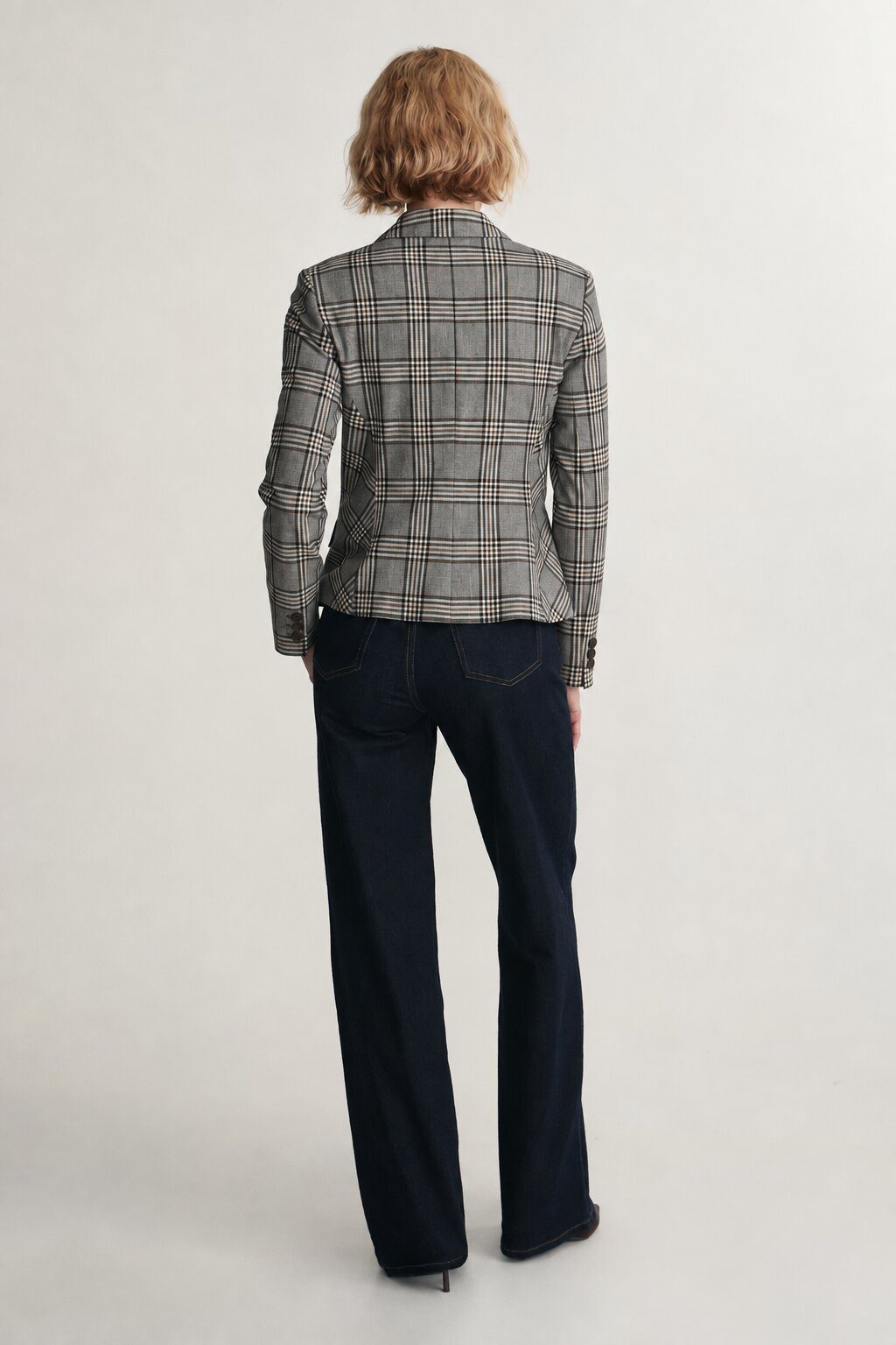 Fitted 2 buttons basic blazer
