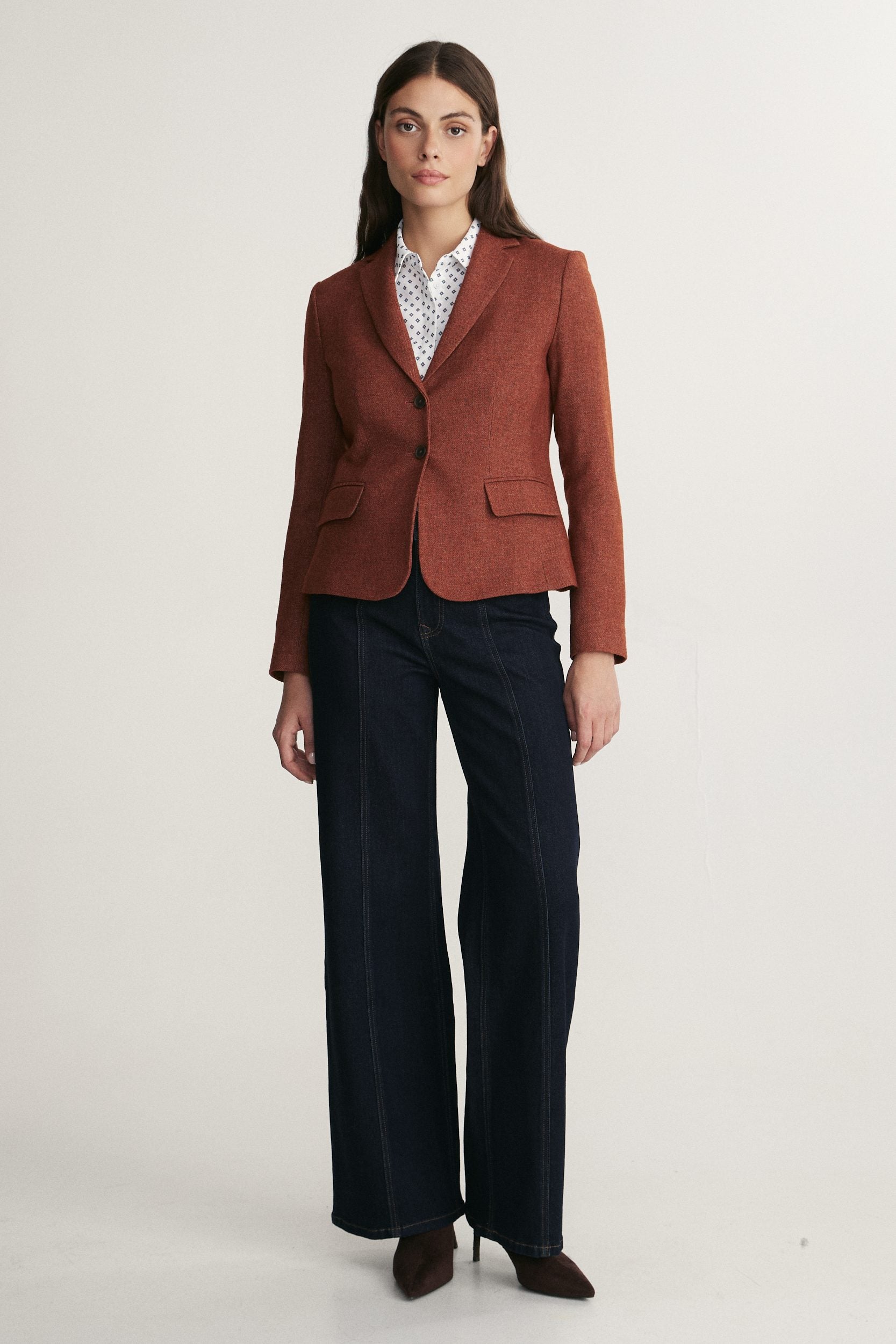 Fitted 2 buttons basic blazer