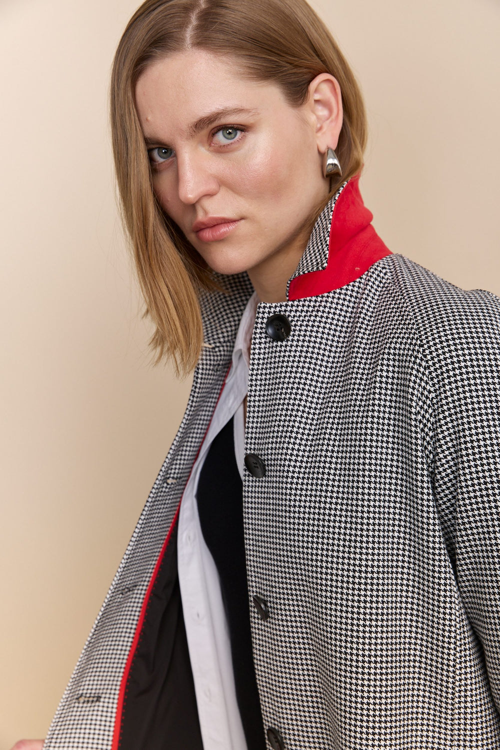 Manteau en pied-de-poule