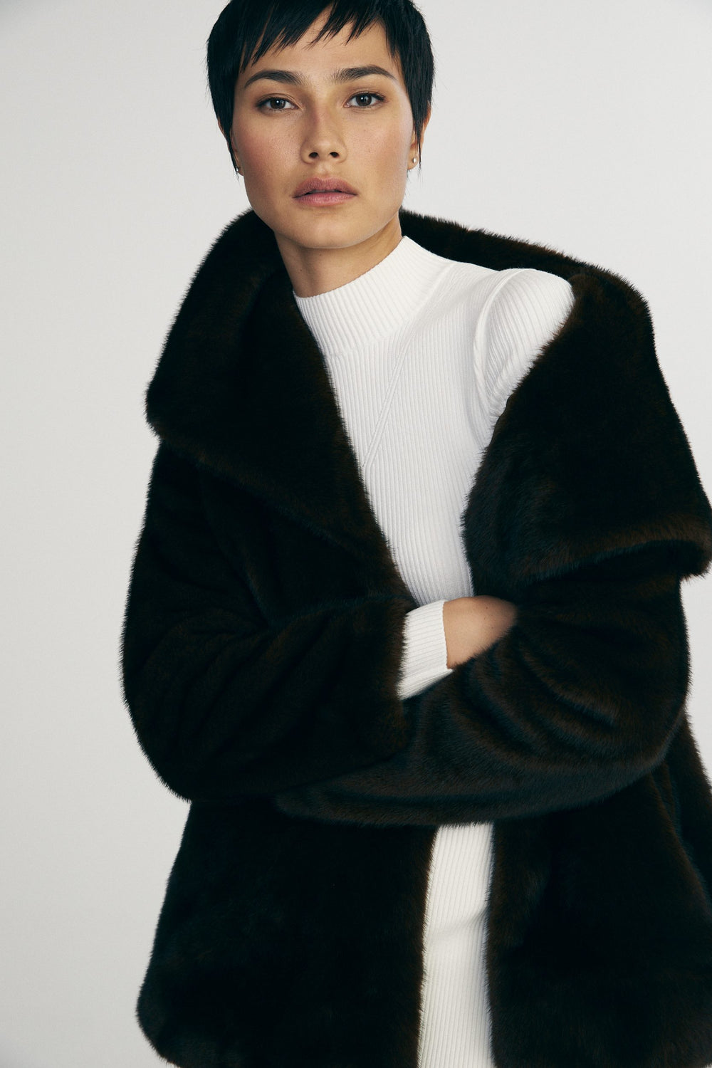 Manteau en fausse fourrure