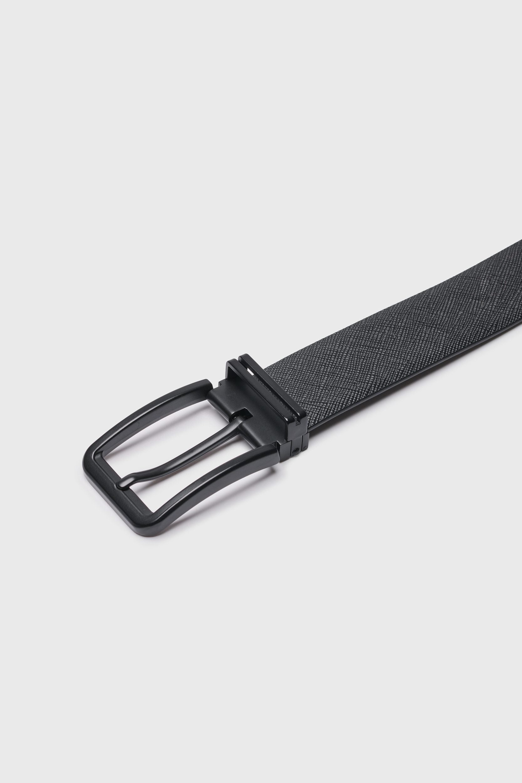 Reversible leather belt