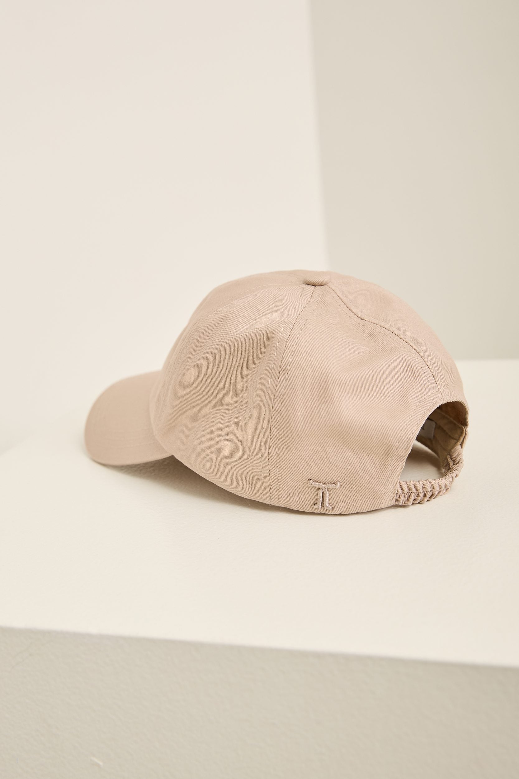 Soft baseball cap with embroid