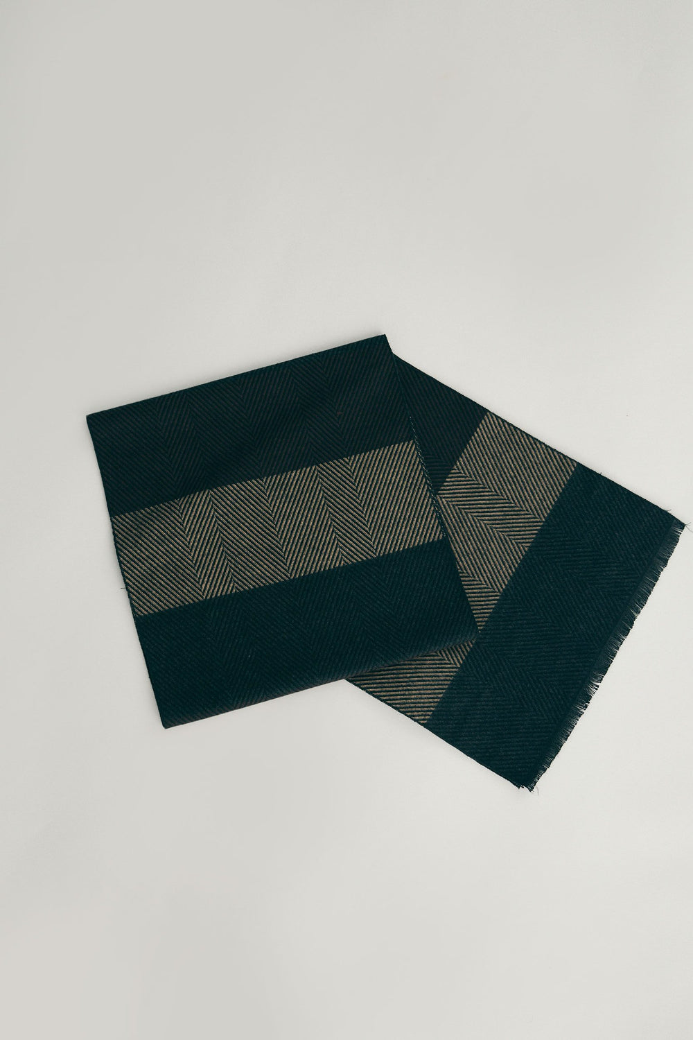Foulard brossé à motif chevrons
