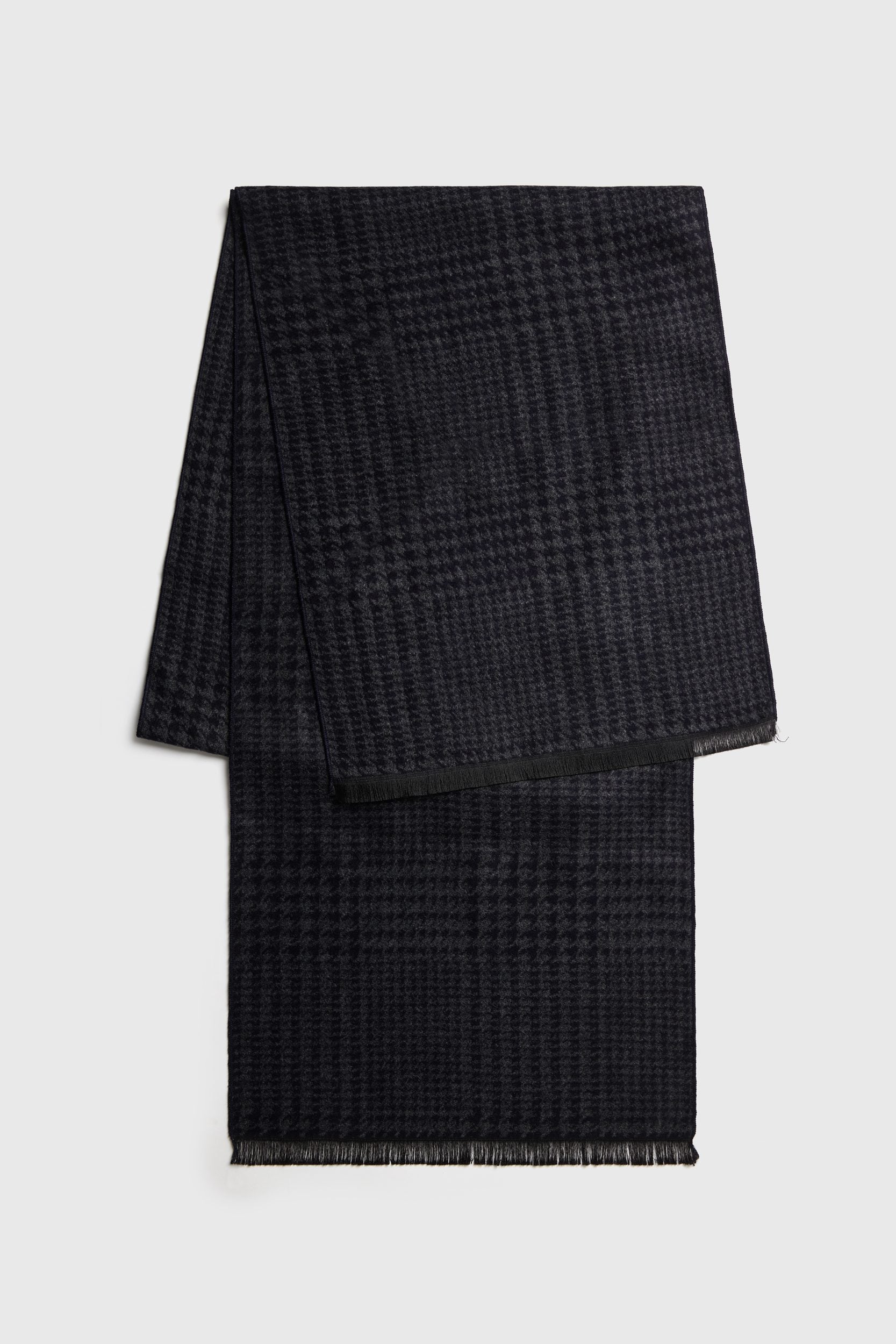Houndstooth design brushed scarf
