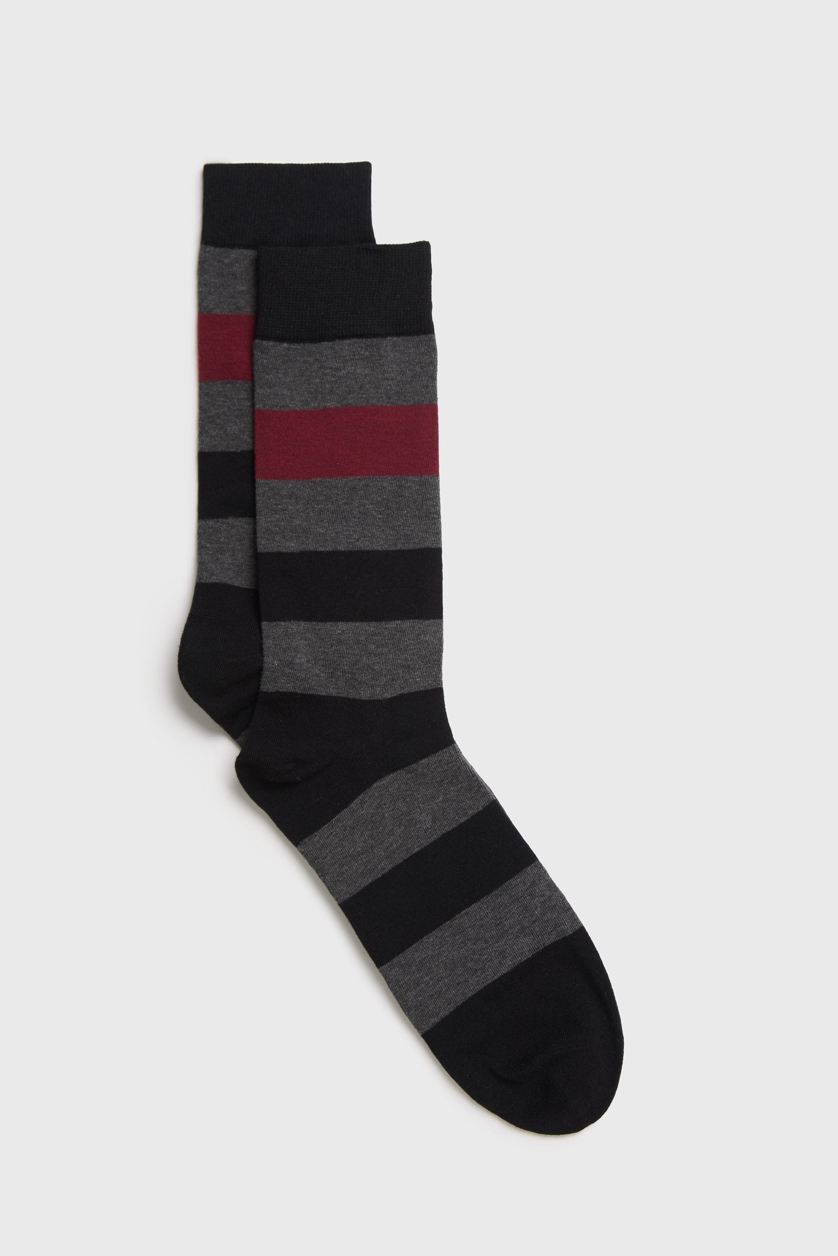 Striped pattern socks