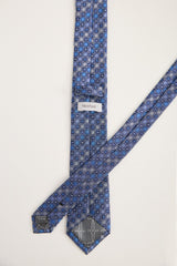Diamond pattern silk tie