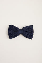 Knit bow tie