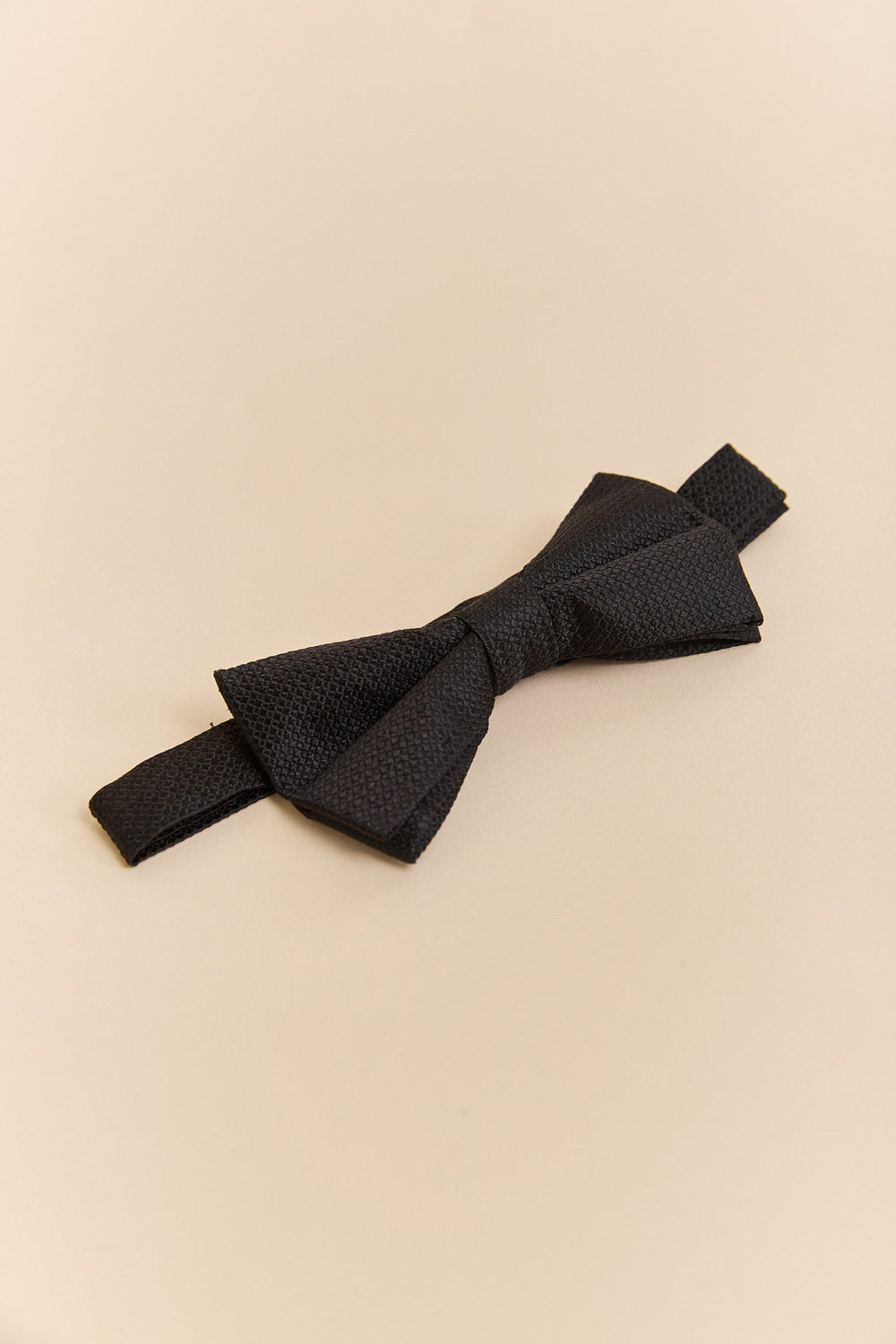 Noeud papillon de soie