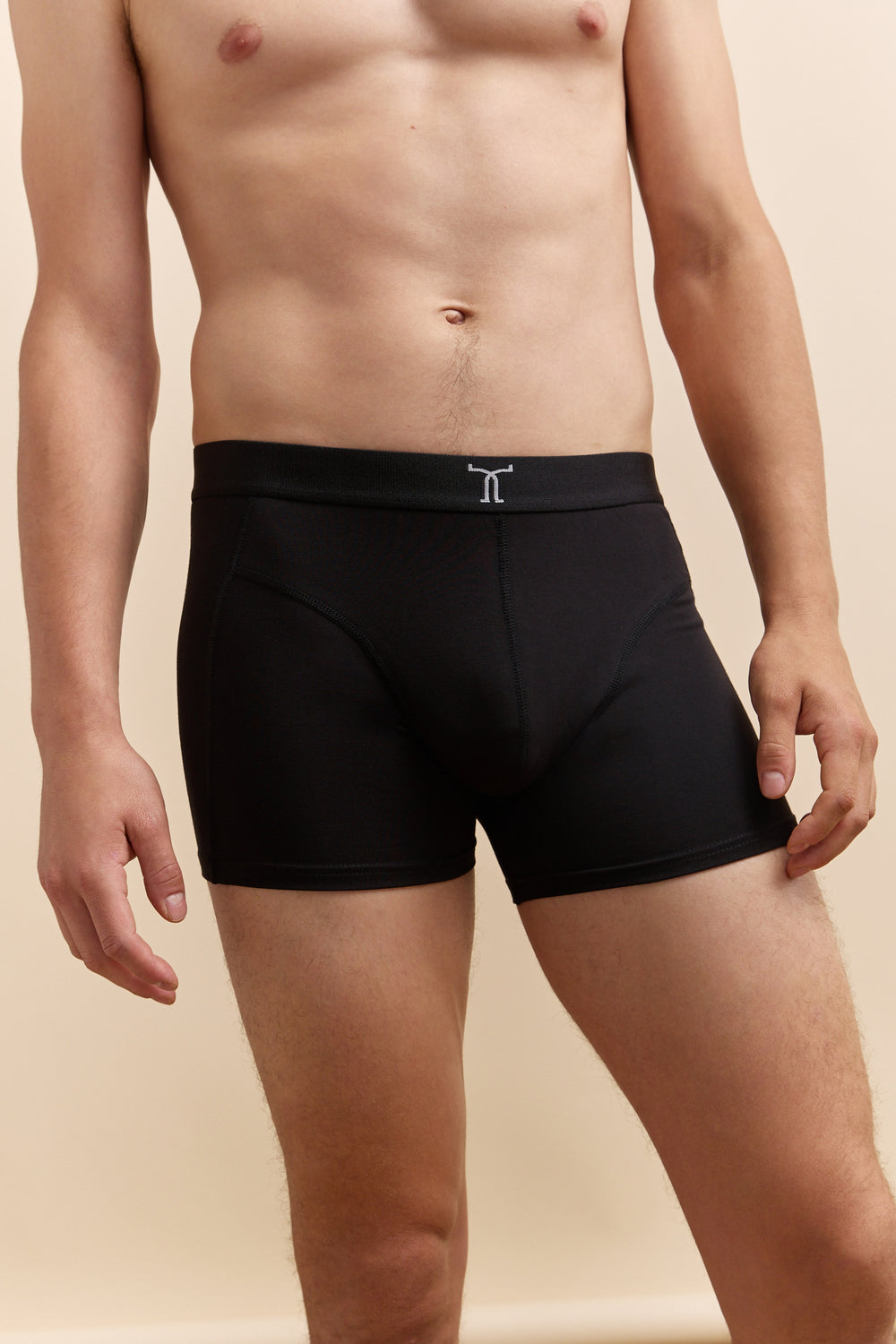 Boxer court uni
