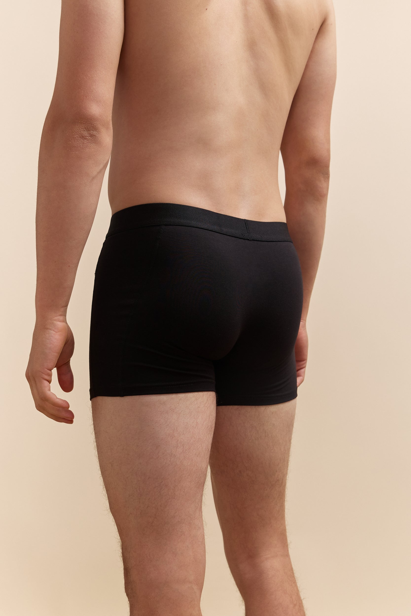 Boxer court uni