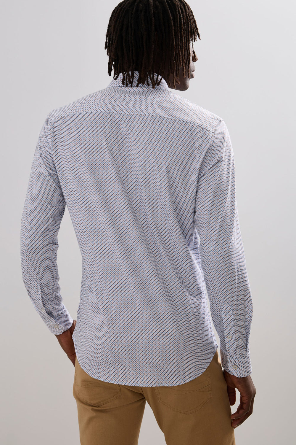 Chemise extra-ajustée en jersey imprimé pois