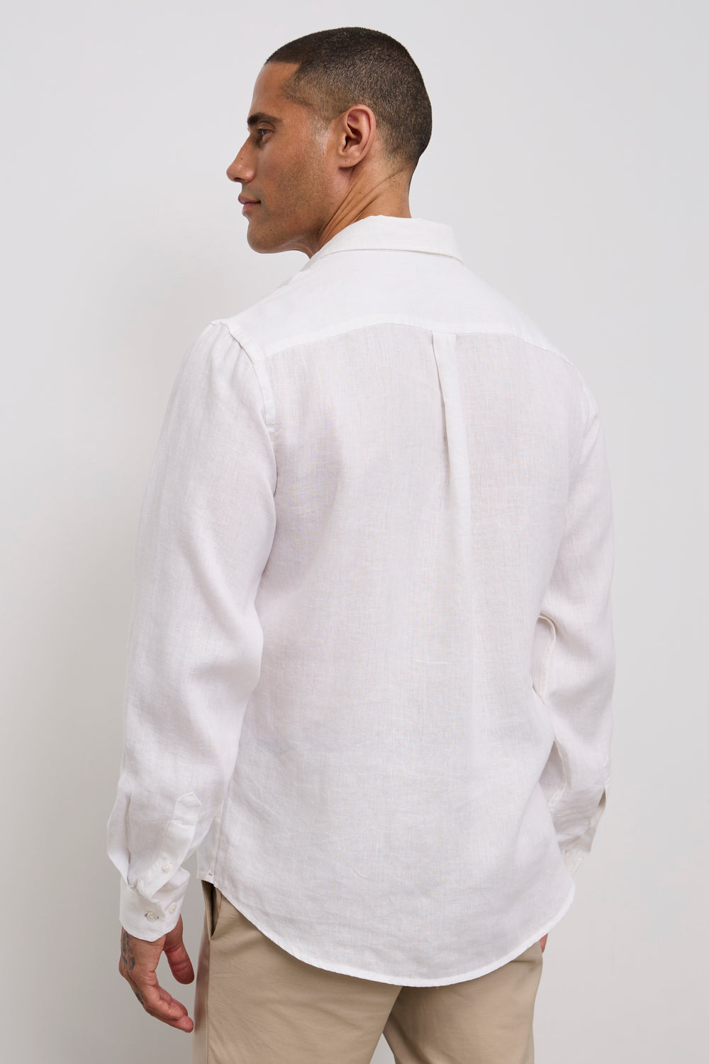 Chemise de lin semi-ajustée