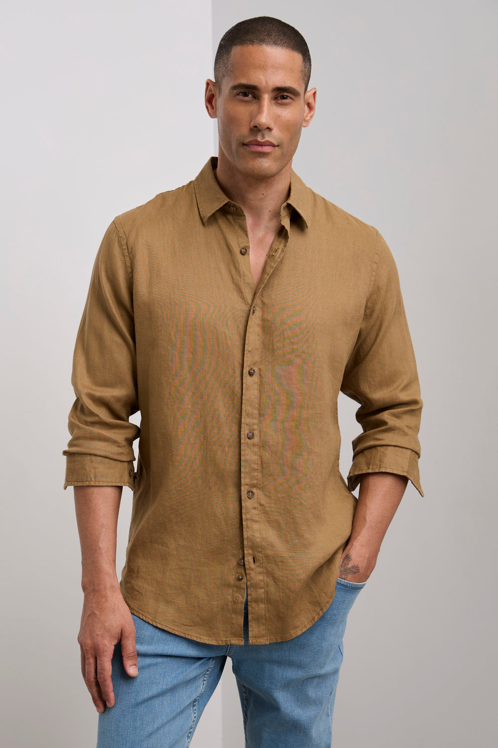 Chemise de lin semi-ajustée