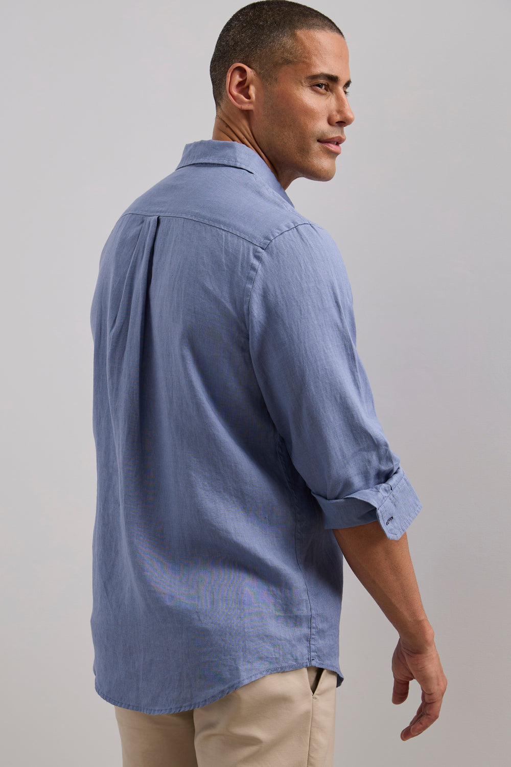 Chemise de lin semi-ajustée