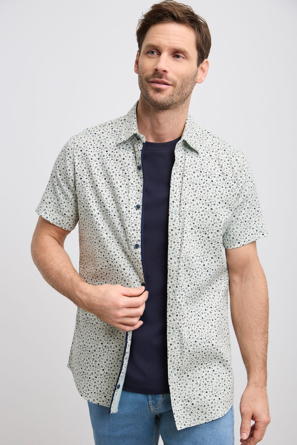 Chemise à fleurs extra-ajustée