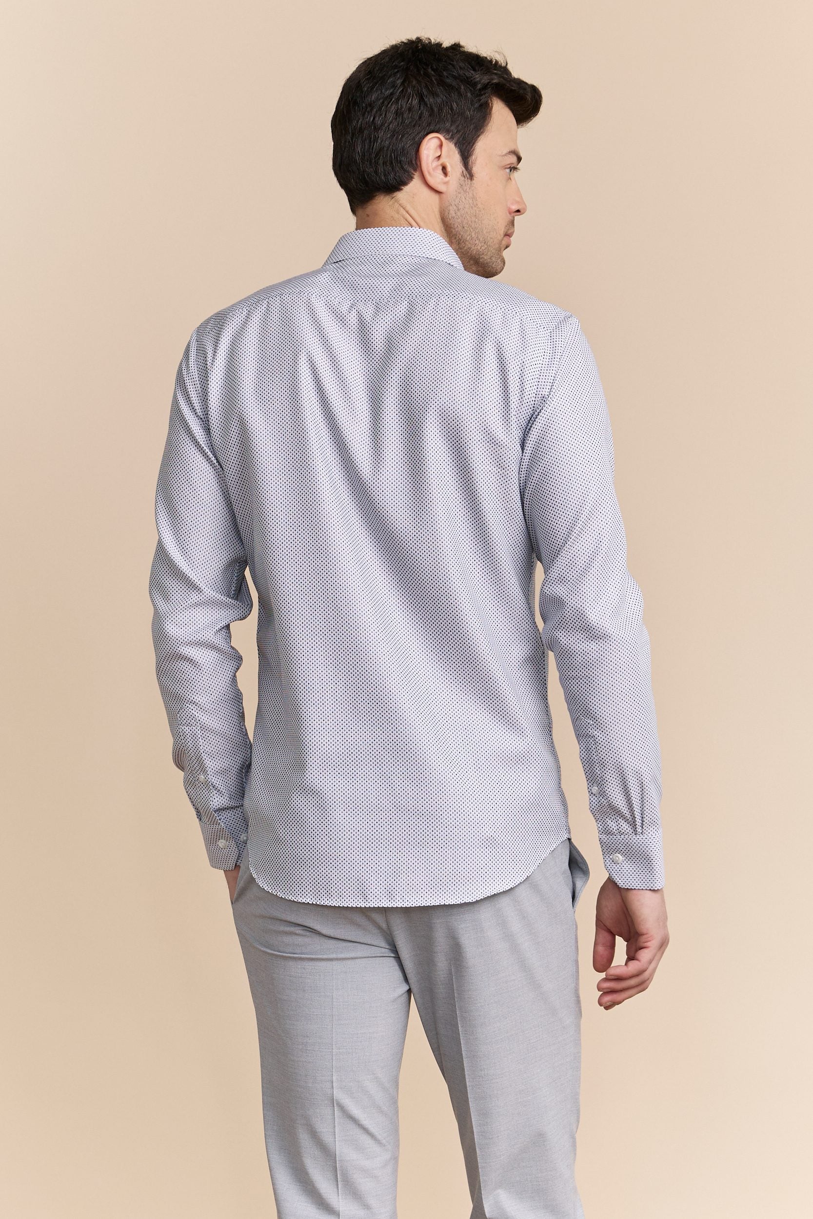 Chemise ajustée multi-tons sans repassage
