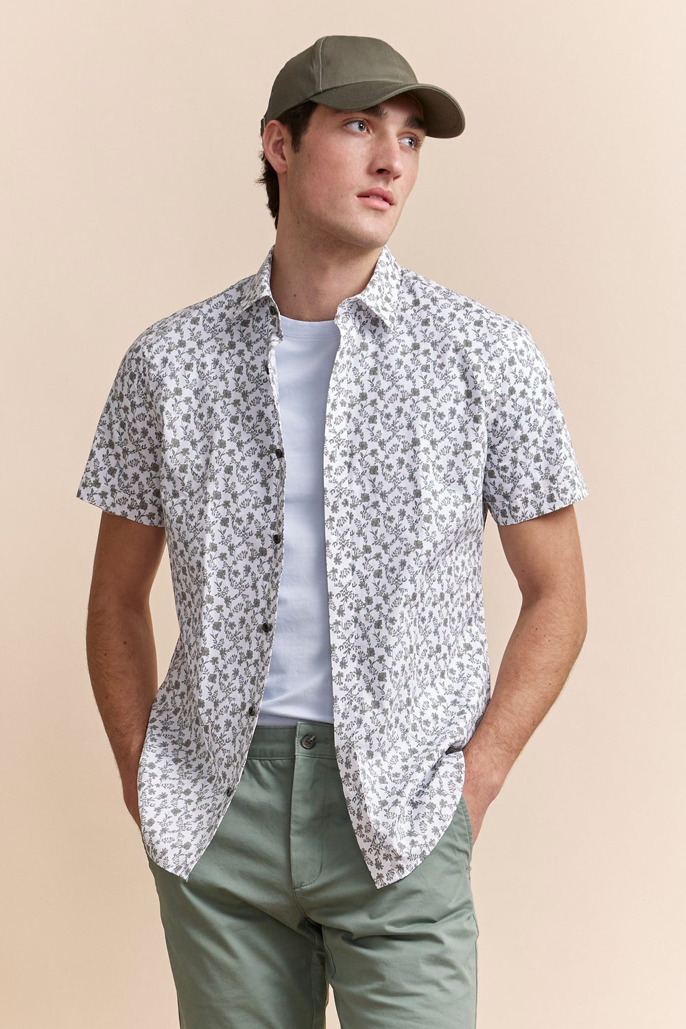 Chemise ajustée manches courtes imprimé fleuri