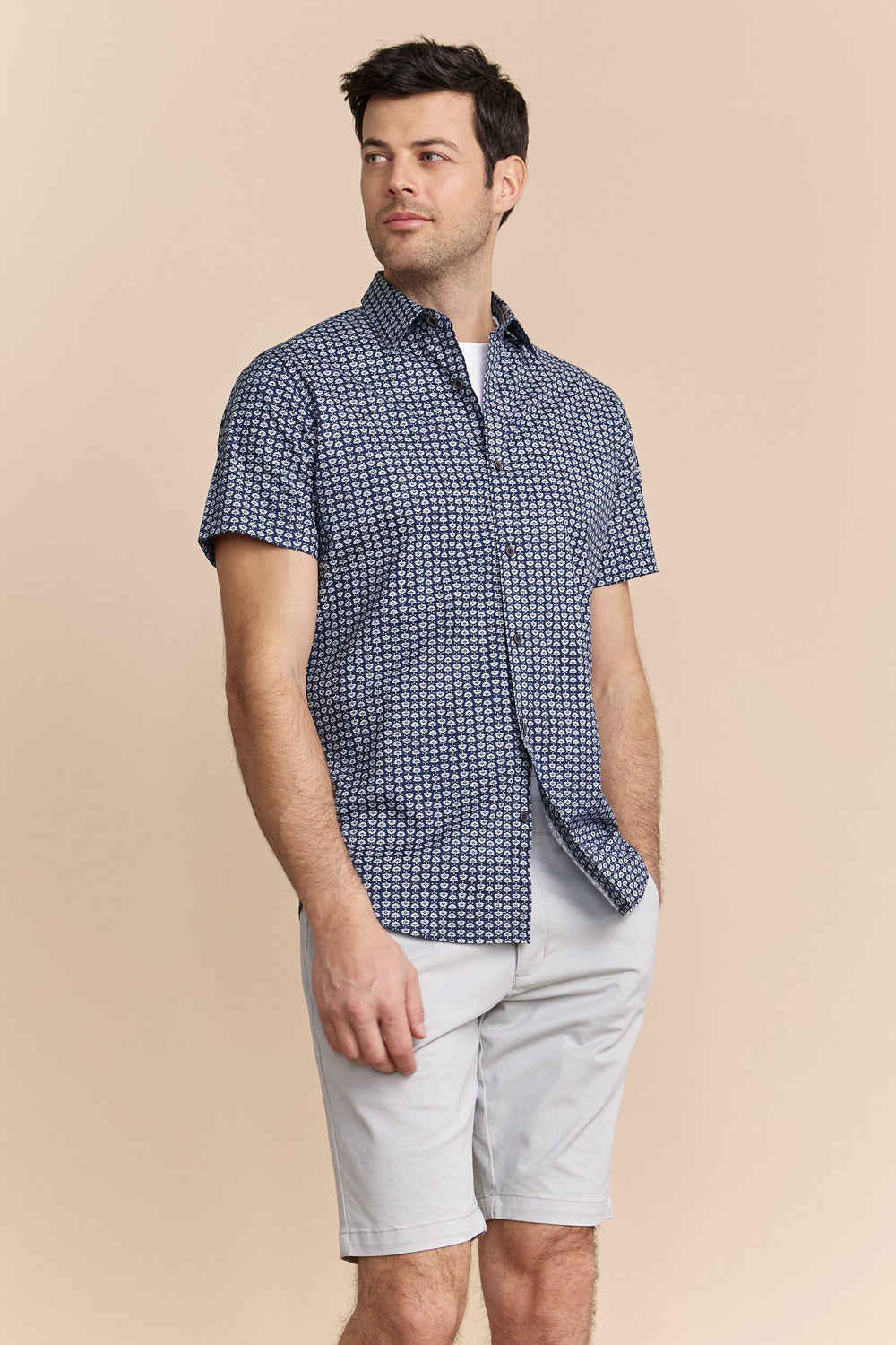 Chemise ajustée extensible à manches courtes