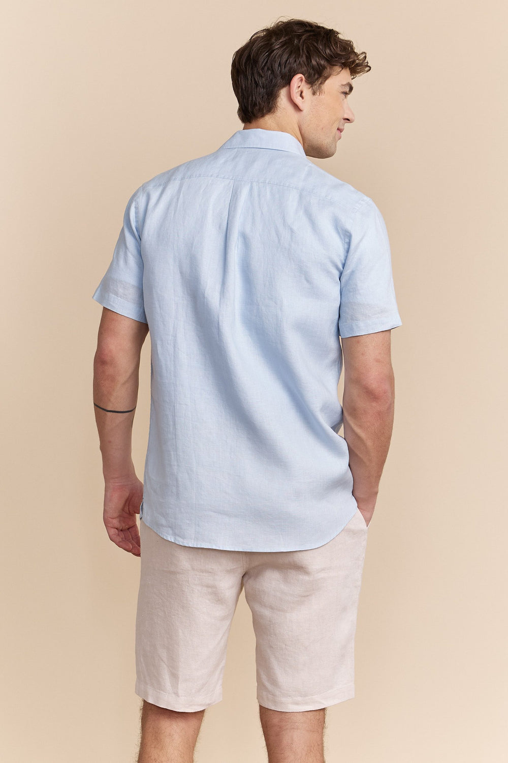 Chemise en lin à manches courtes