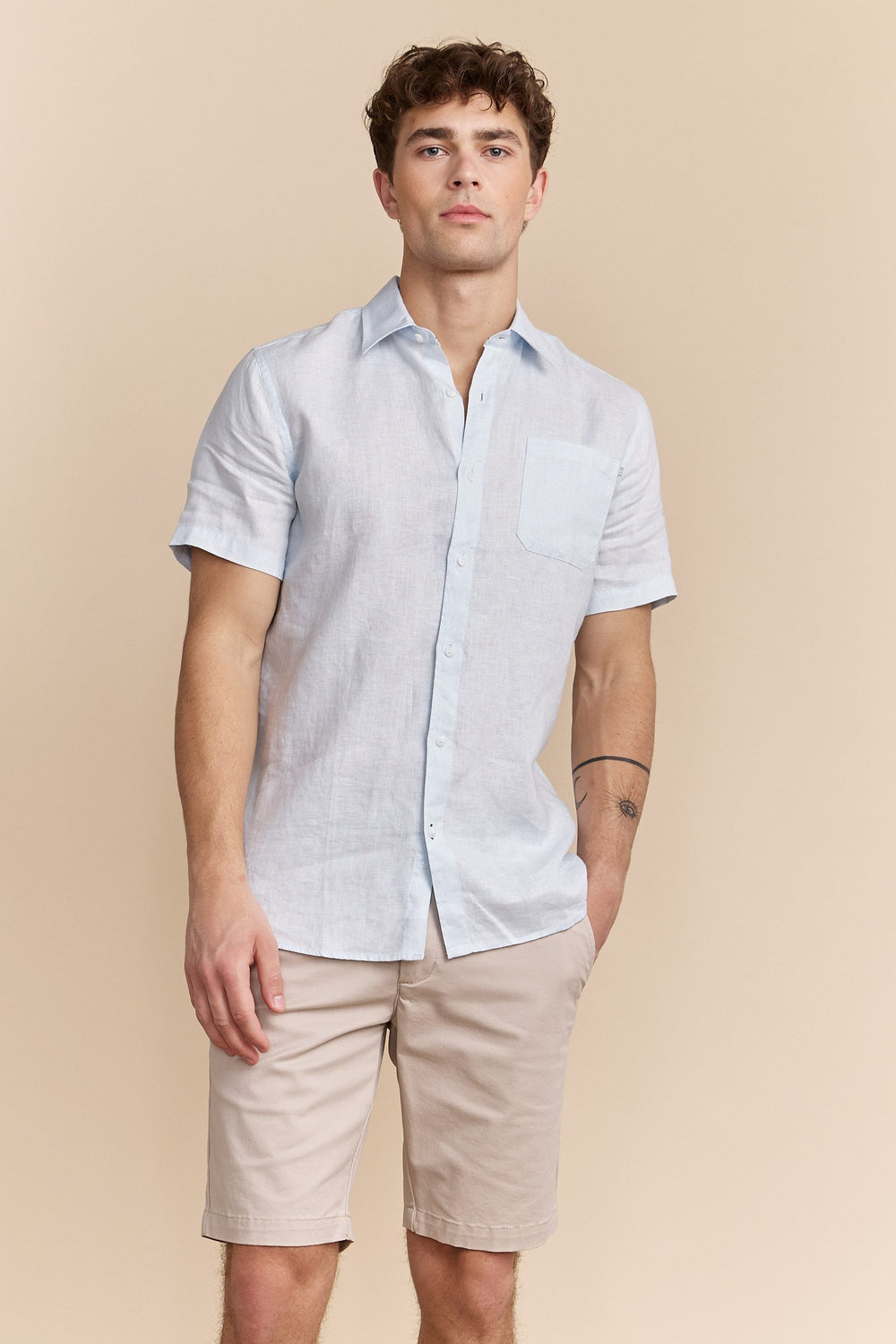 Chemise en lin à manches courtes