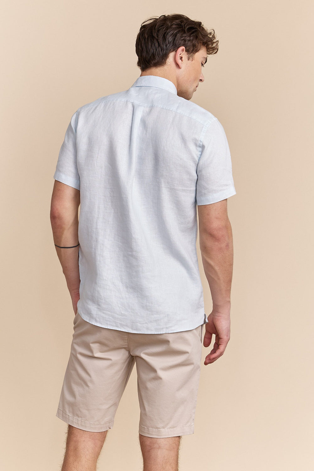 Chemise en lin à manches courtes