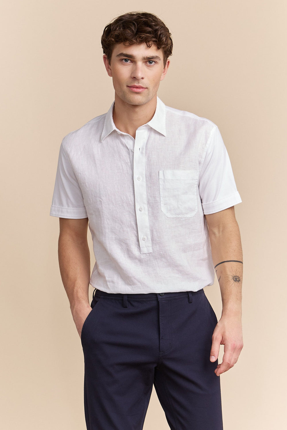 Short sleeve shirt