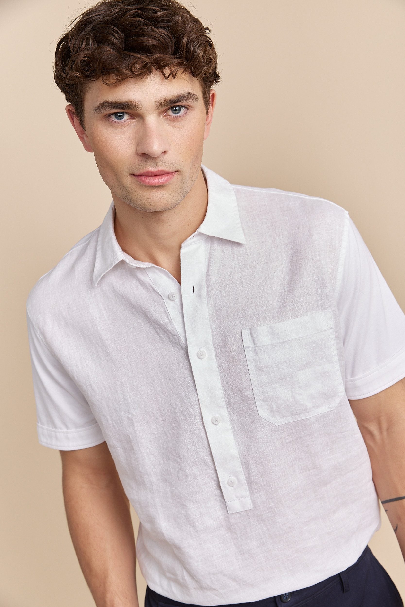 Short sleeve shirt