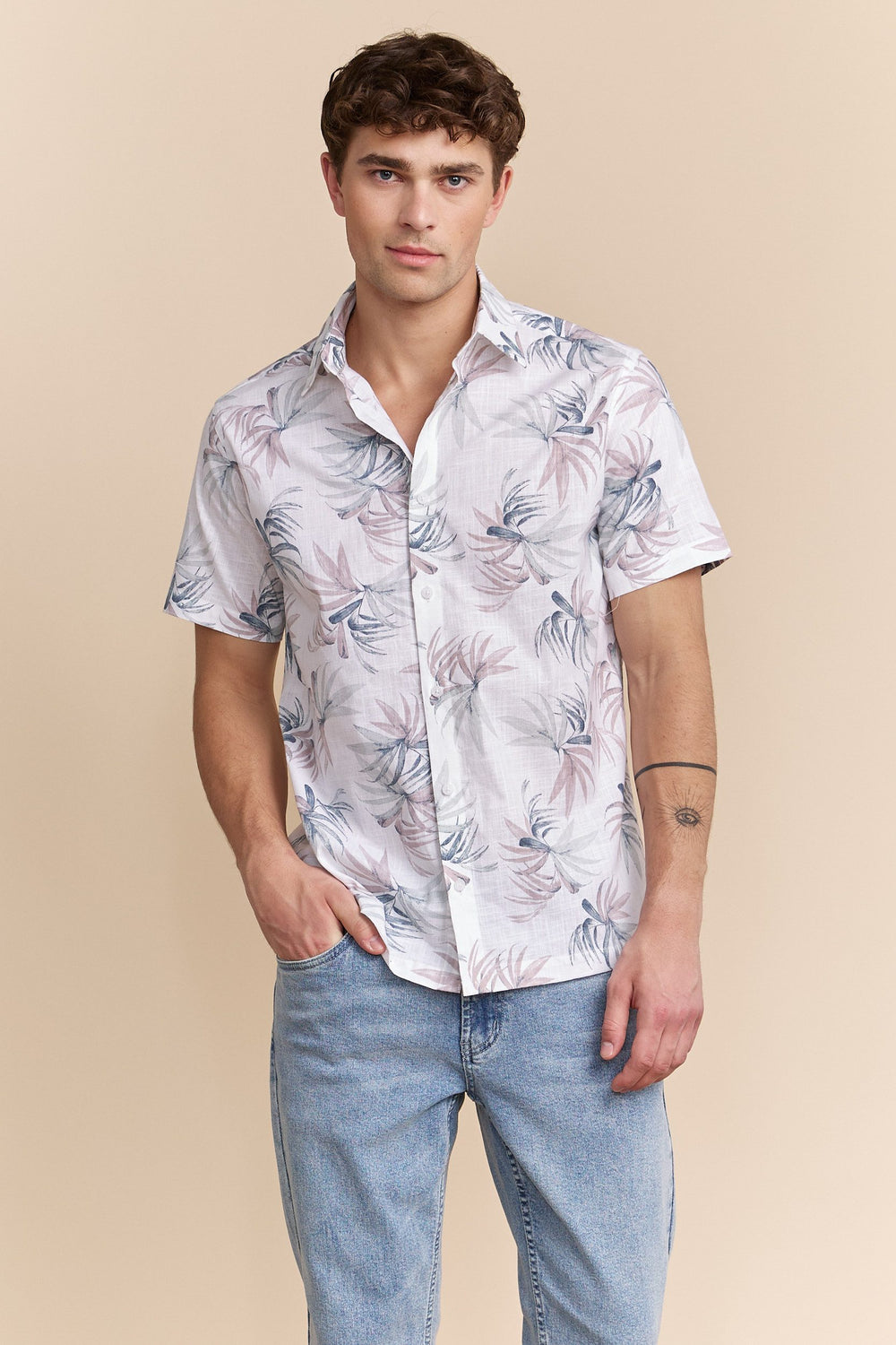 Chemise semi-ajustée à imprimé tropical