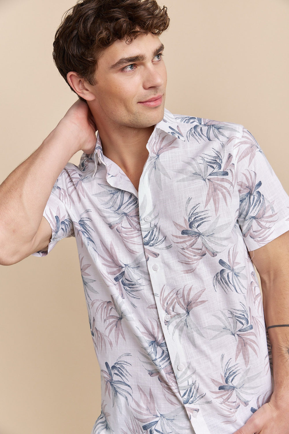 Chemise semi-ajustée à imprimé tropical