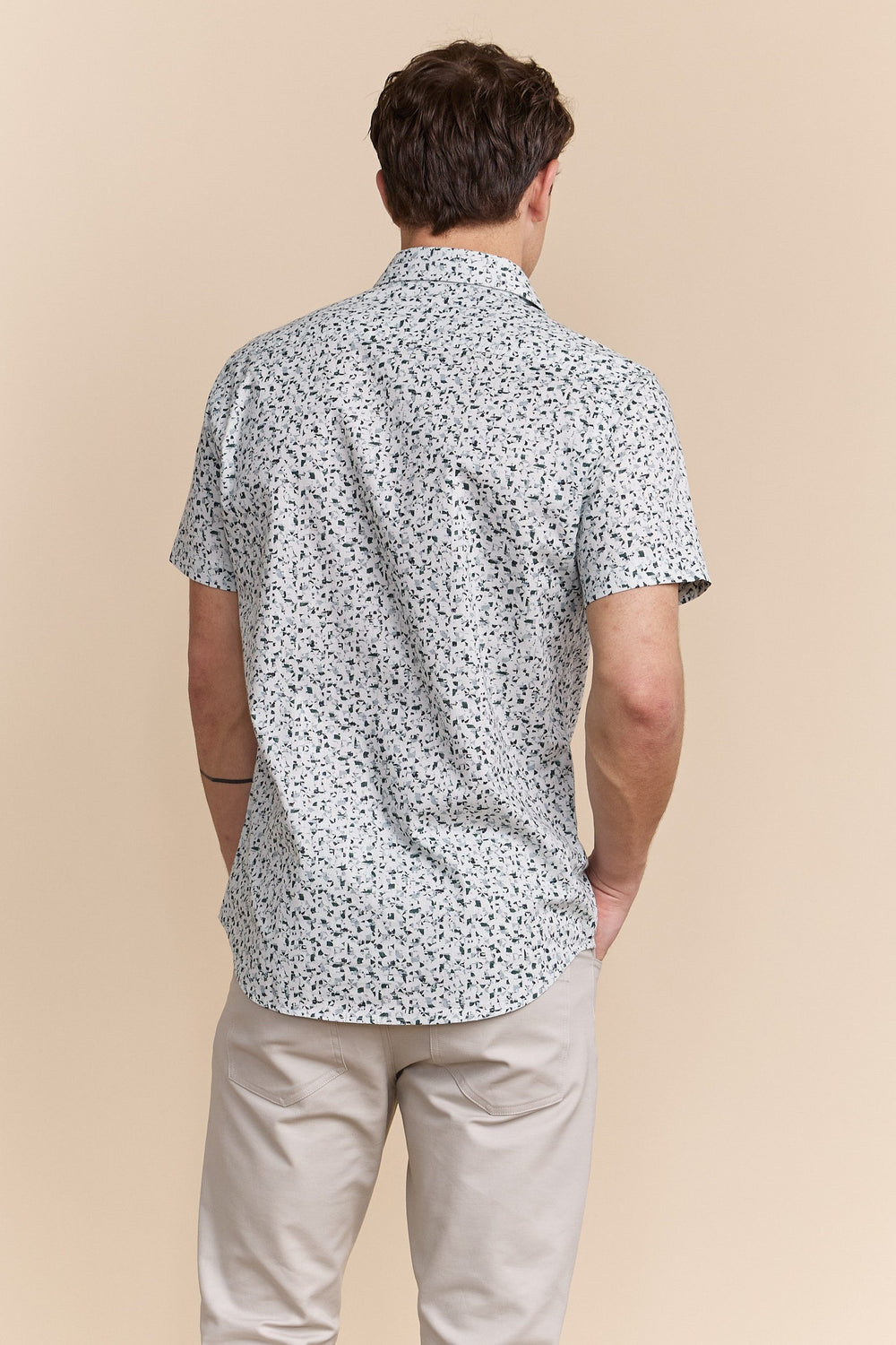 Chemise semi-ajustée à imprimé abstrait