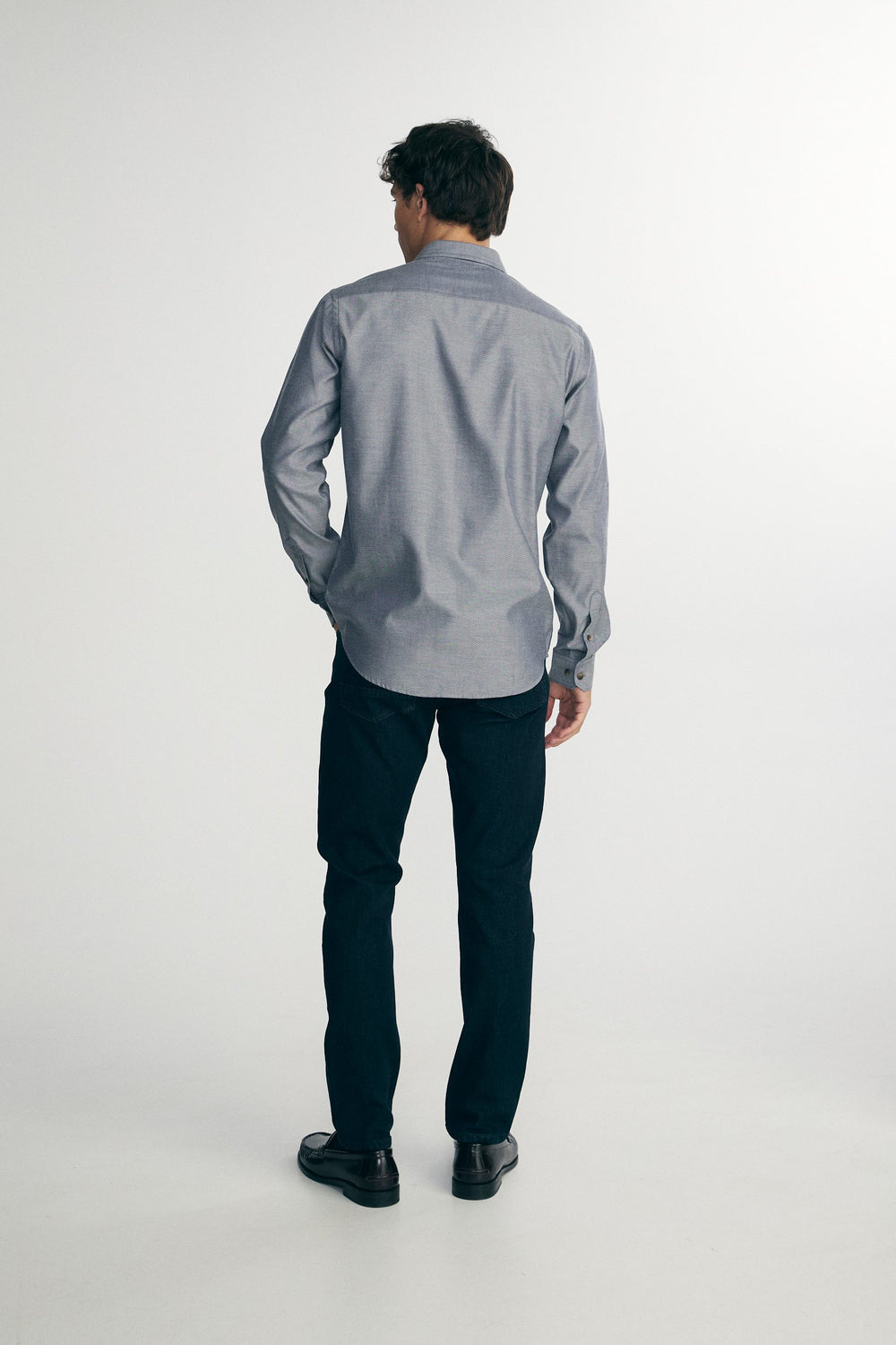 Semi-fitted oxford shirt