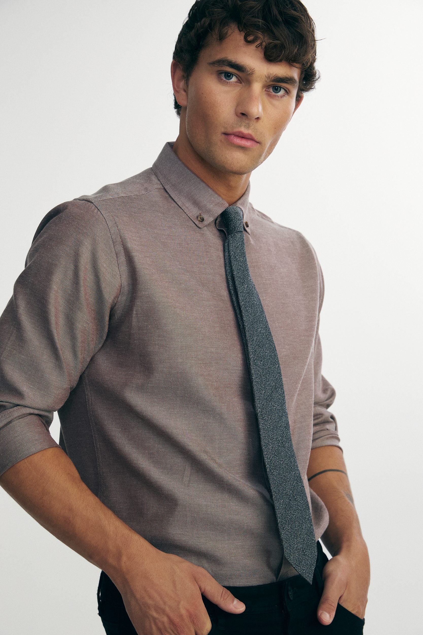 Semi-fitted oxford shirt