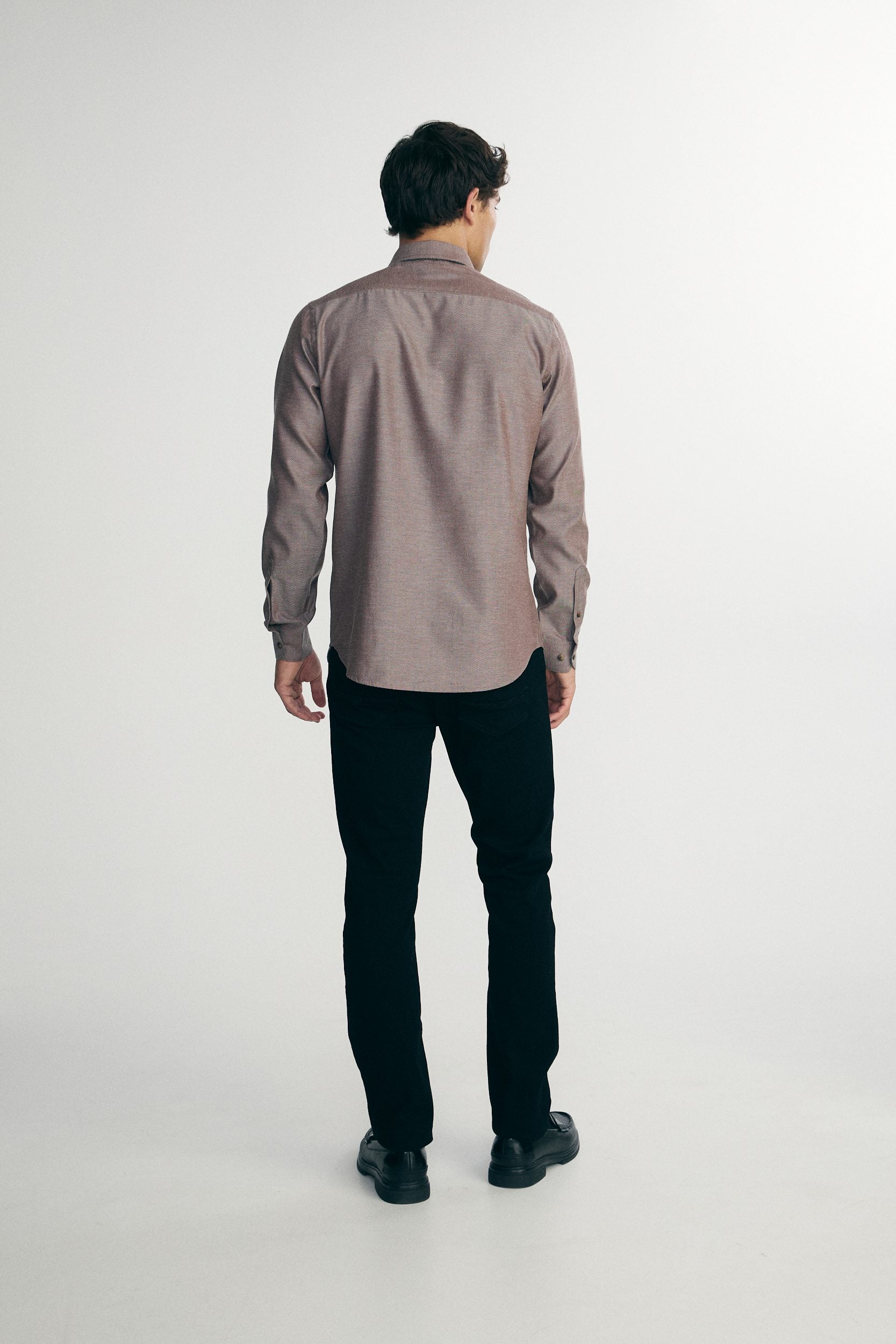 Semi-fitted oxford shirt