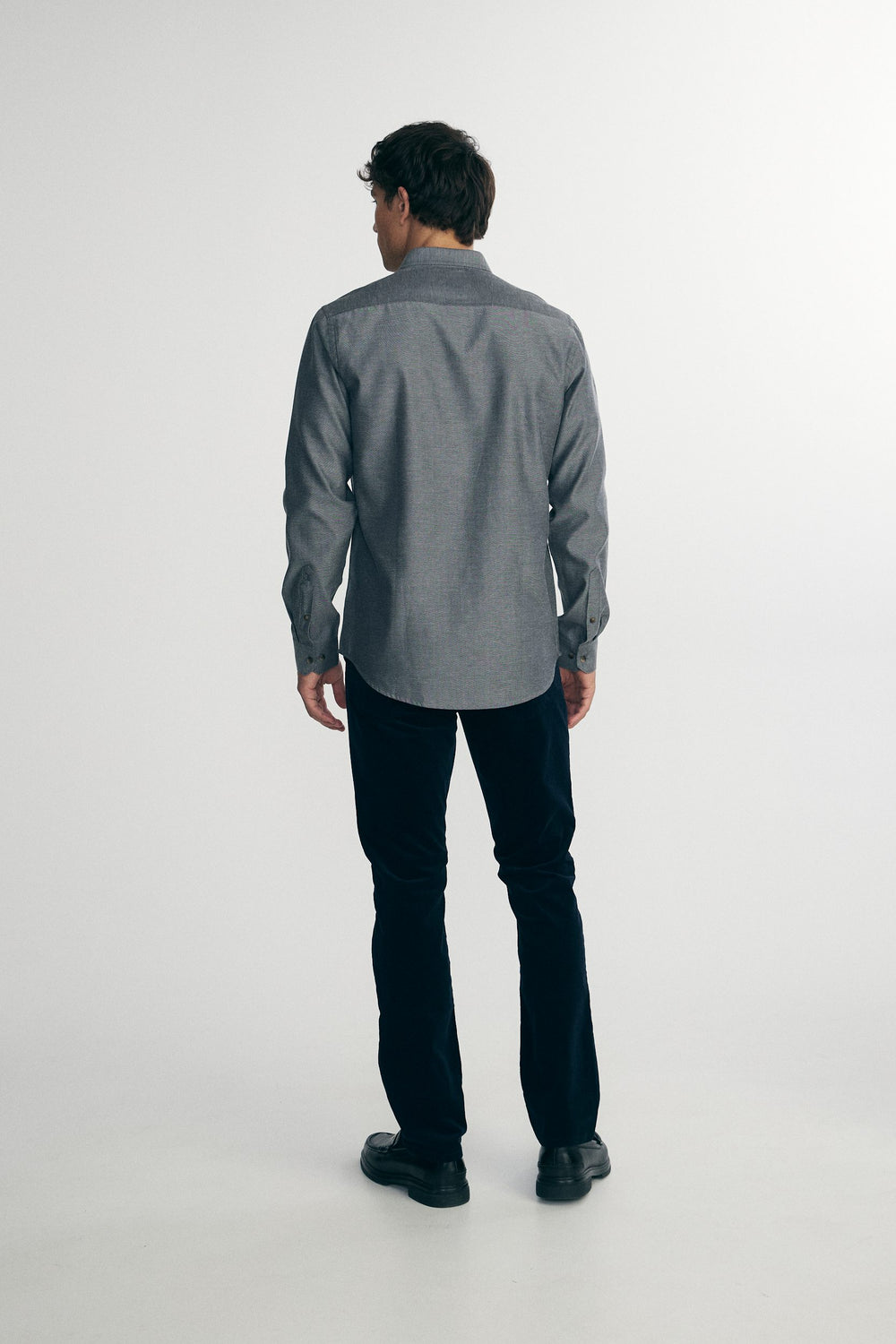 Semi-fitted oxford shirt