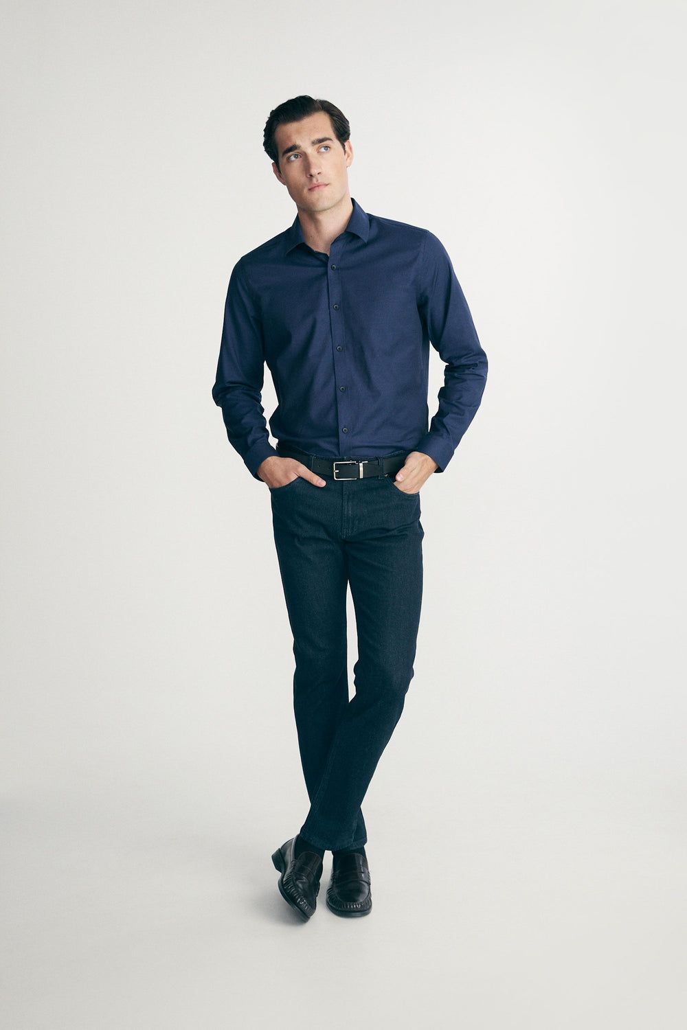 Semi-fitted shirt