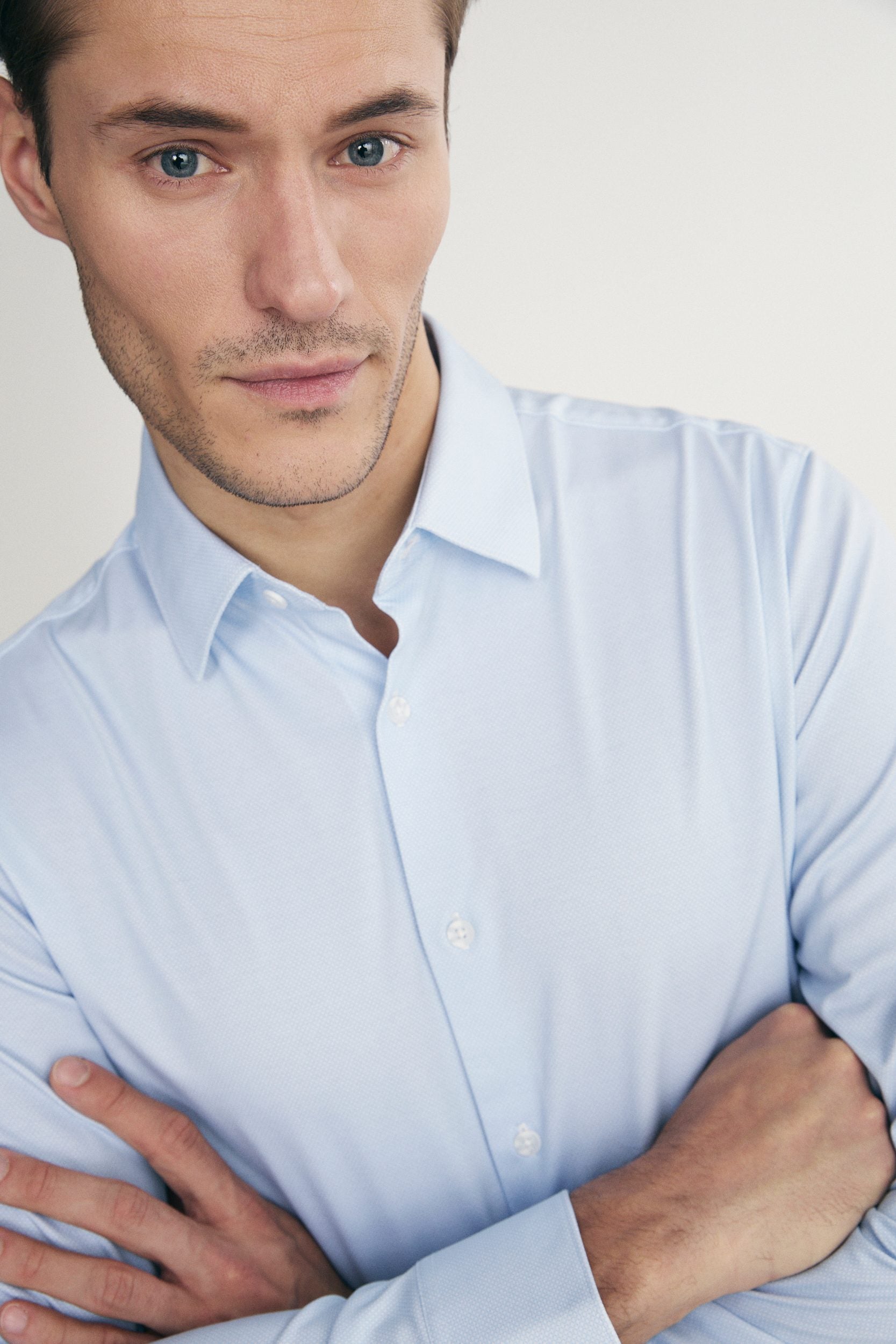 Micro pattern extra-fitted shirt