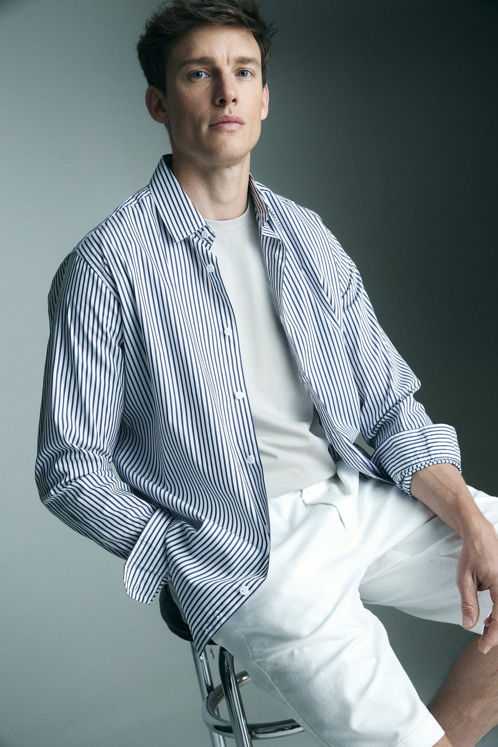 Semi-fitted striped shirt