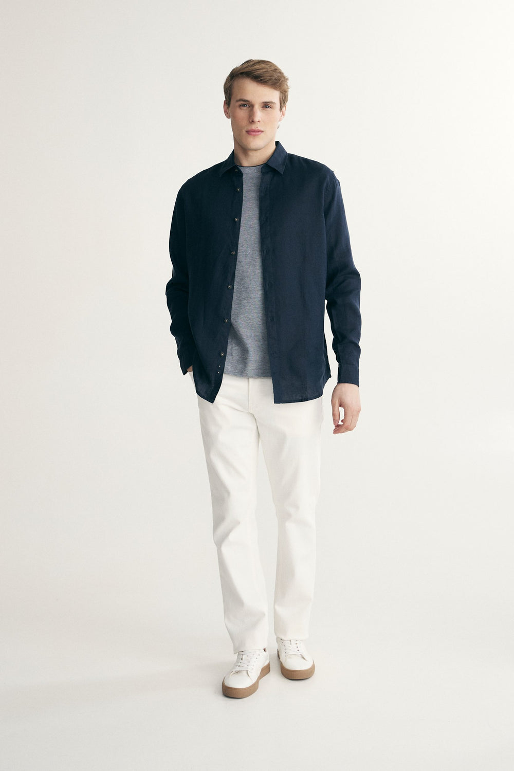 Semi-Fitted Linen shirt