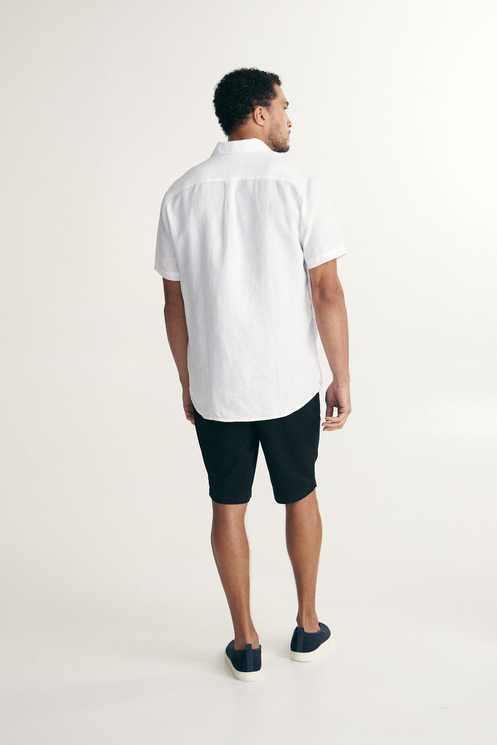 Semi-Fitted short sleeves linen shirt