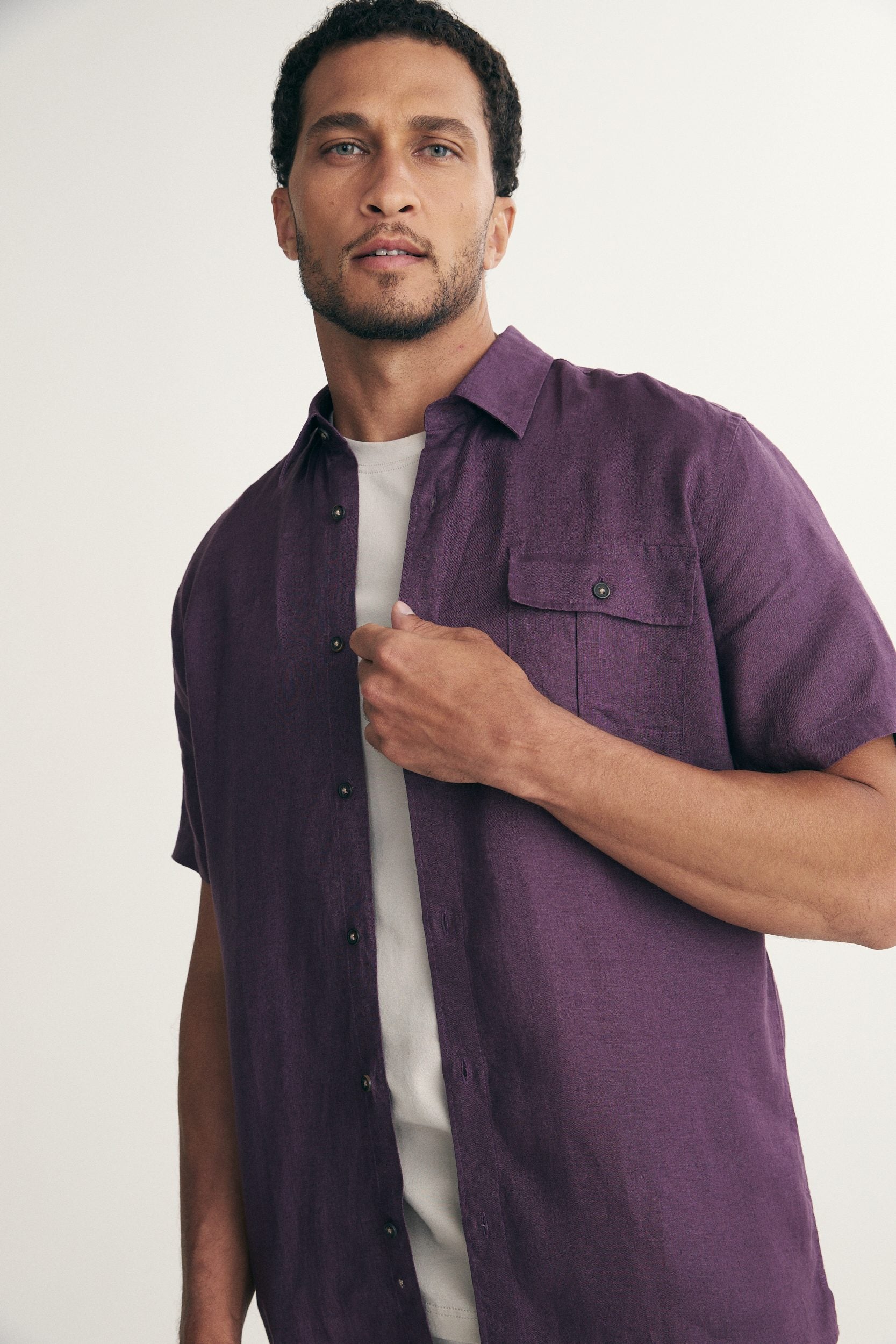 Semi-Fitted short sleeves linen shirt