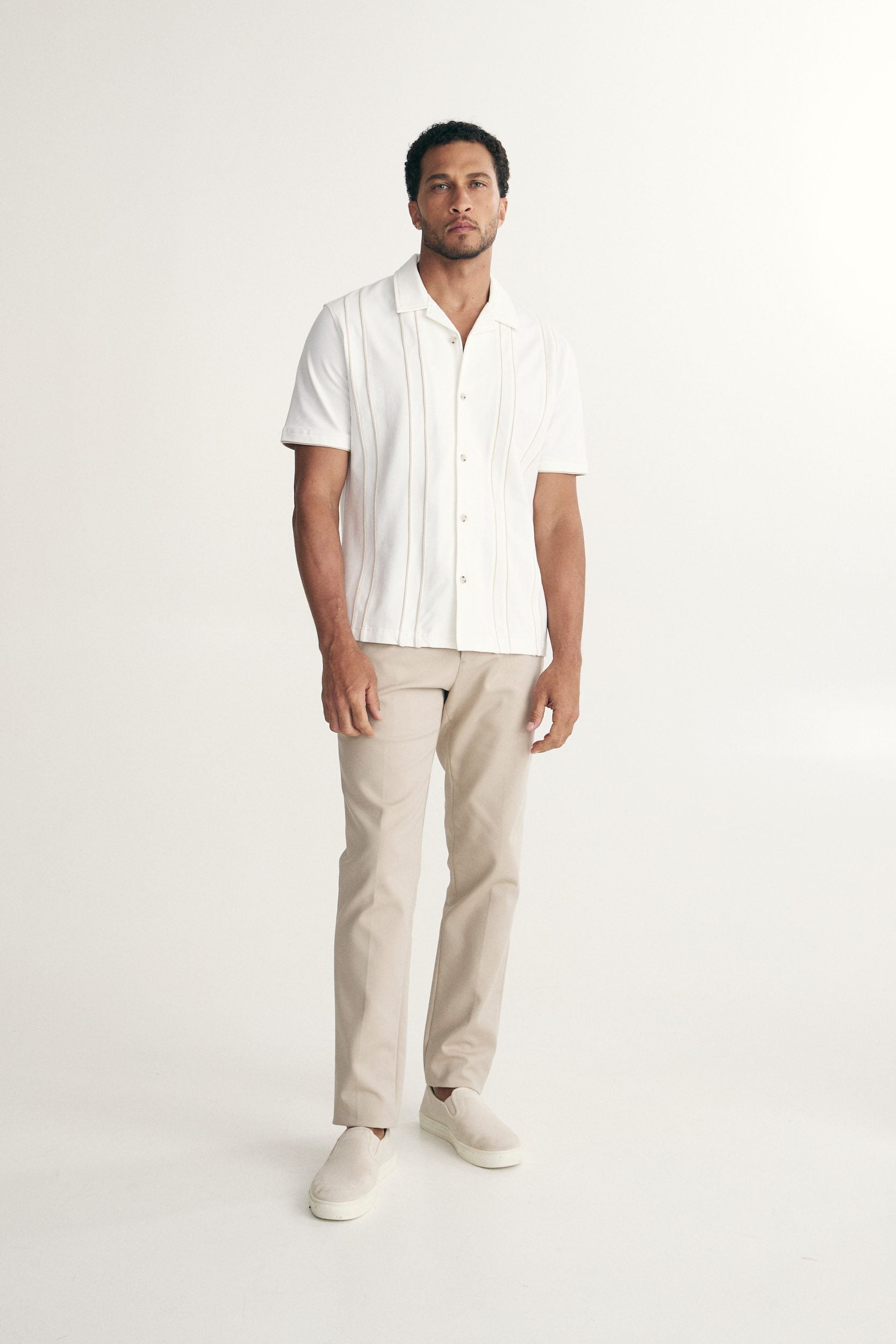 Chemise ajustée à col cubain